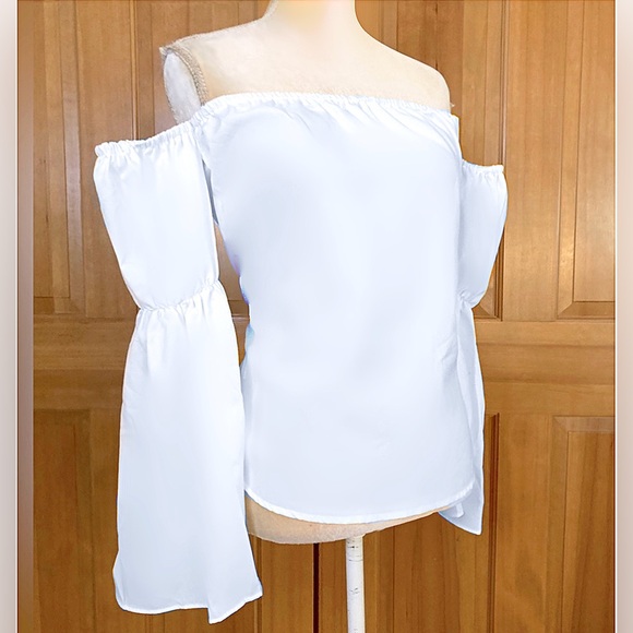 Off Shoulder Chiffon Blouse. - Picture 7 of 16